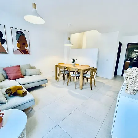 3bdr + 2bath Comfy House Apartment *