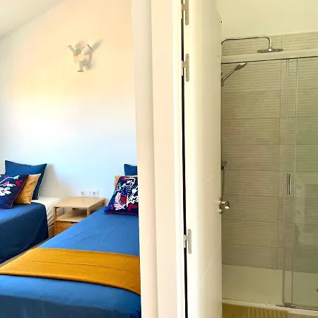 3bdr + 2bath Comfy House Lägenhet