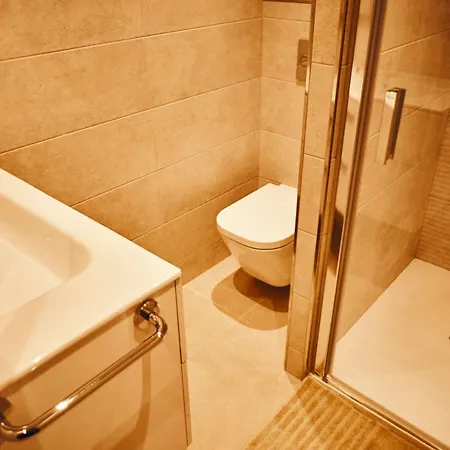 Lägenhet 3bdr + 2bath Comfy House