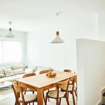 3bdr + 2bath Comfy House Lägenhet